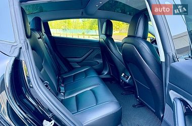 Седан Tesla Model 3 2019 в Дніпрі