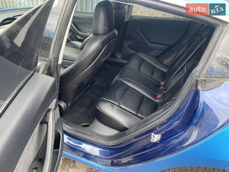 Седан Tesla Model 3 2018 в Киеве