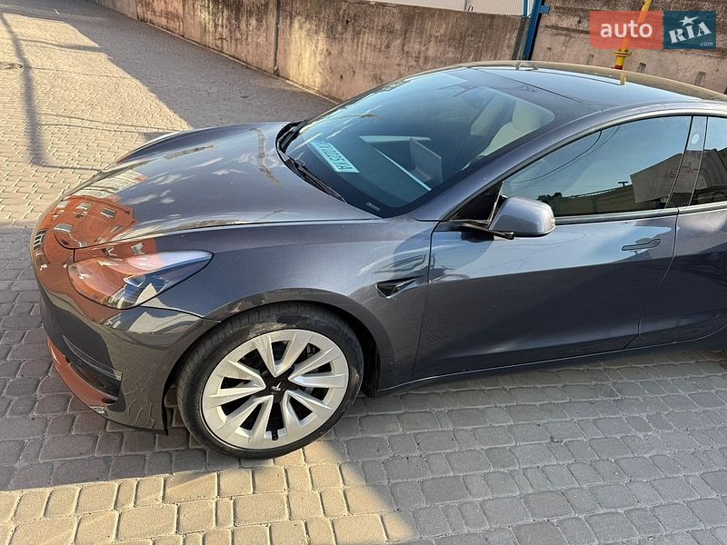Седан Tesla Model 3 2021 в Харкові