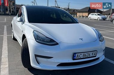 Седан Tesla Model 3 2019 в Луцке