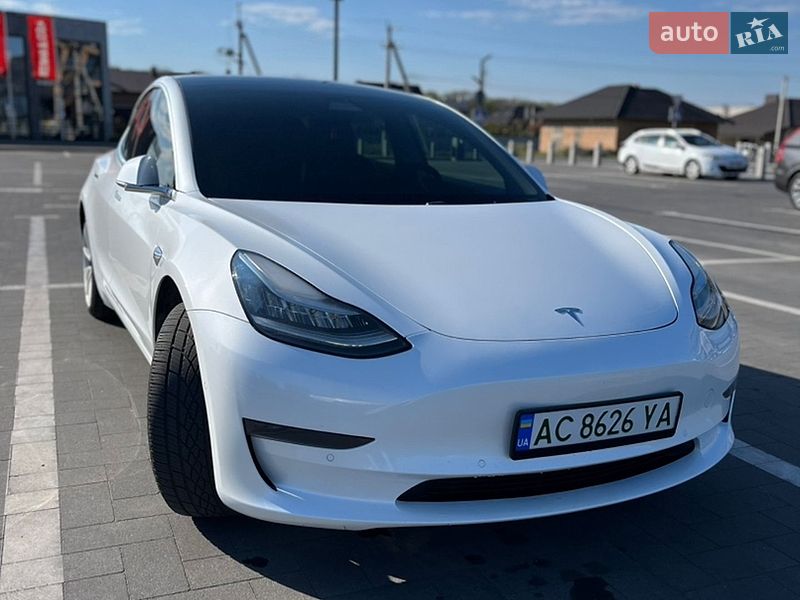 Tesla Model 3 2019