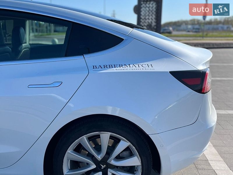 Седан Tesla Model 3 2019 в Луцьку
