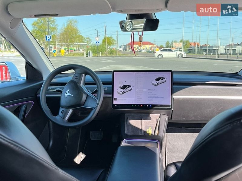 Седан Tesla Model 3 2019 в Луцьку