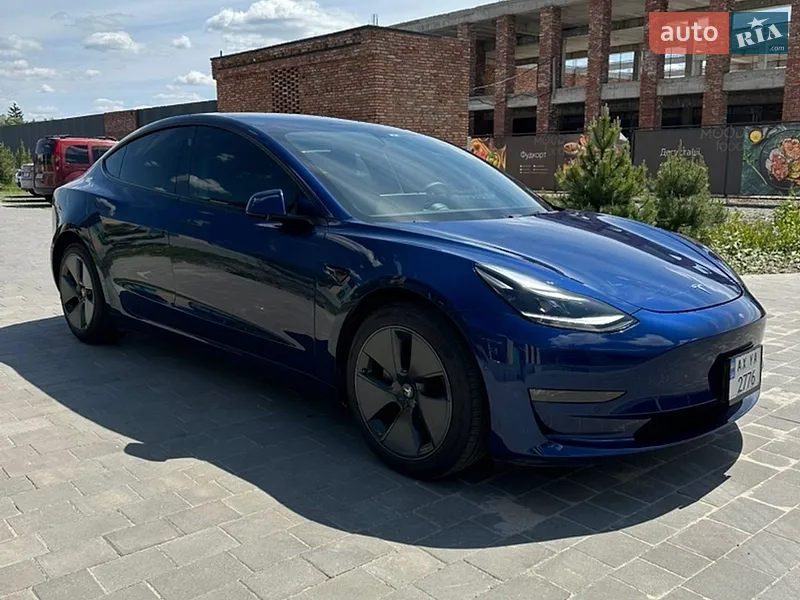 Tesla Model 3