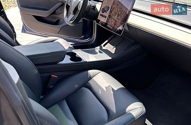 Седан Tesla Model 3 2022 в Хмельницком