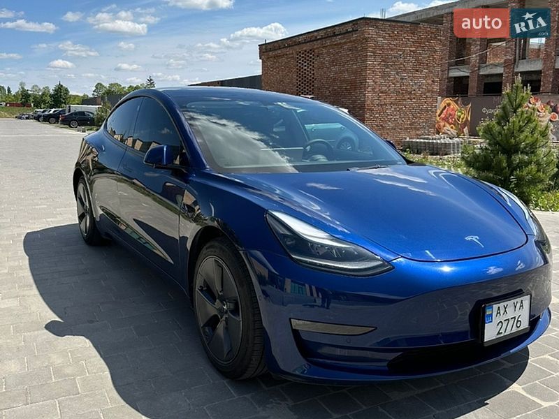 Седан Tesla Model 3 2022 в Хмельницком