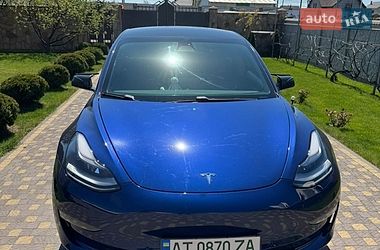 Седан Tesla Model 3 2022 в Ивано-Франковске