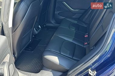 Седан Tesla Model 3 2022 в Ивано-Франковске