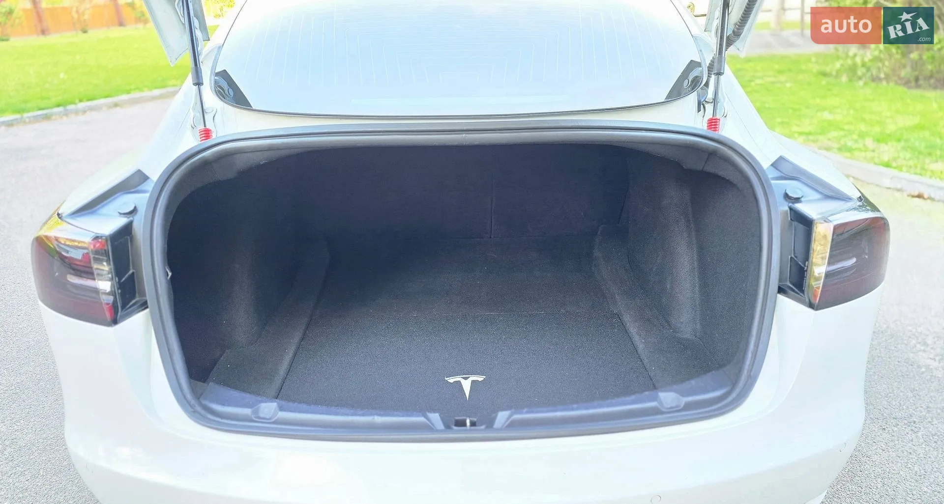 2020 Tesla Model 3 - мініатюра 32