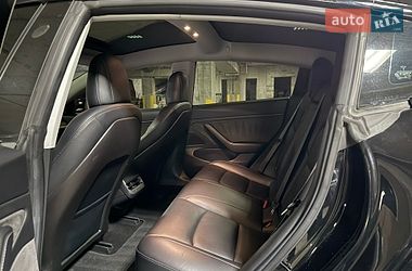 Седан Tesla Model 3 2018 в Тернополе