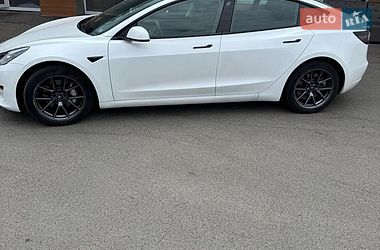 Седан Tesla Model 3 2022 в Киеве