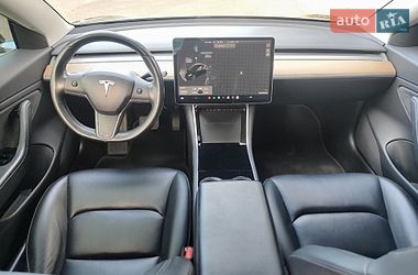 Седан Tesla Model 3 2018 в Киеве