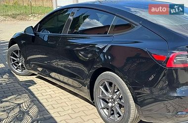 Седан Tesla Model 3 2023 в Калуше