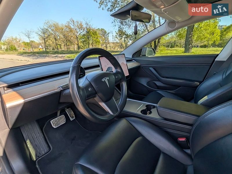 Седан Tesla Model 3 2018 в Днепре
