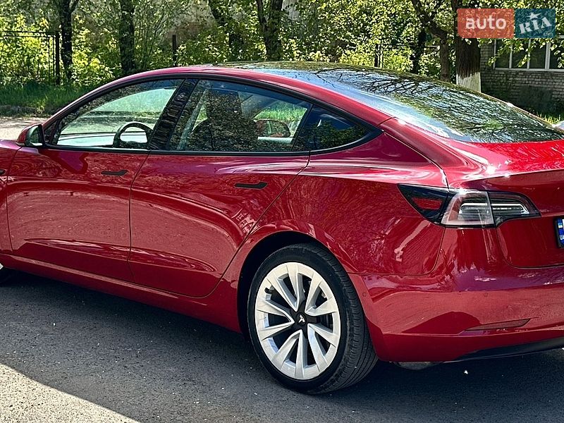 Седан Tesla Model 3 2021 в Золочеве