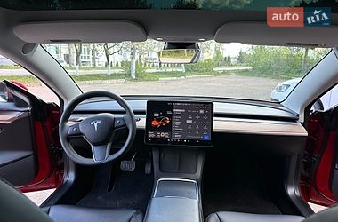 Седан Tesla Model 3 2021 в Золочеве