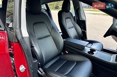 Седан Tesla Model 3 2021 в Золочеве