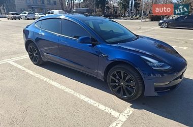 Седан Tesla Model 3 2019 в Киеве