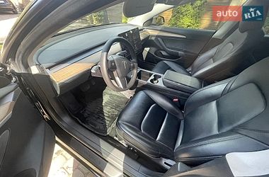 Седан Tesla Model 3 2023 в Львові