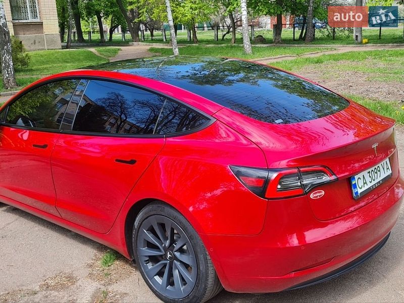 Седан Tesla Model 3 2022 в Черкассах