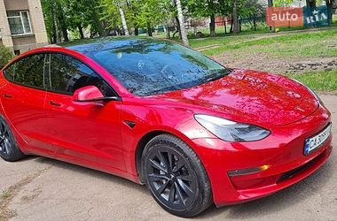 Седан Tesla Model 3 2022 в Черкассах