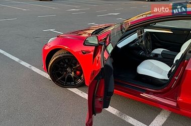 Седан Tesla Model 3 2022 в Киеве