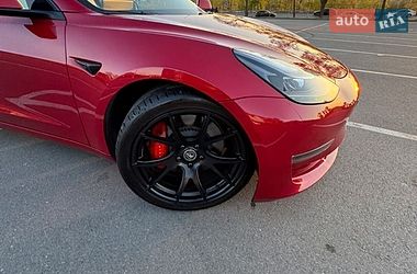 Седан Tesla Model 3 2022 в Киеве