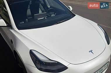 Седан Tesla Model 3 2022 в Киеве