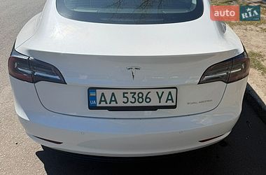 Седан Tesla Model 3 2022 в Києві