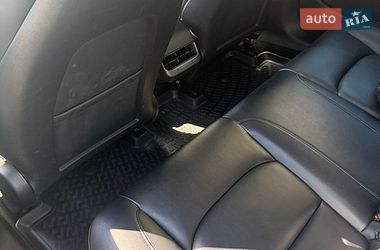 Седан Tesla Model 3 2022 в Києві