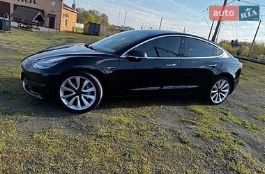 Седан Tesla Model 3 2018 в Киеве