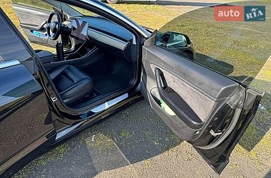 Седан Tesla Model 3 2018 в Киеве