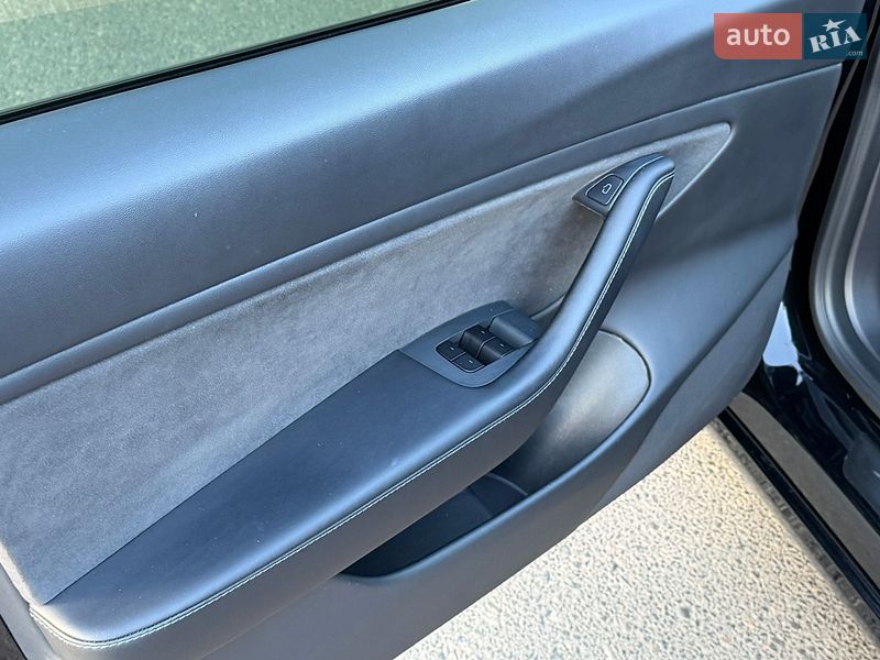 Седан Tesla Model 3 2020 в Одессе