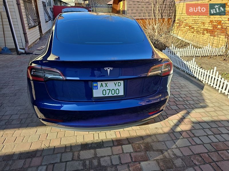 Седан Tesla Model 3 2022 в Харькове