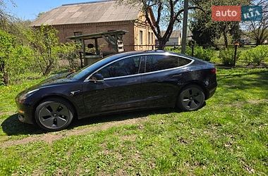 Седан Tesla Model 3 2018 в Бердичеве