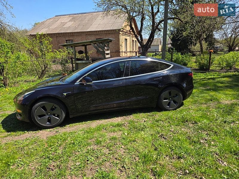Седан Tesla Model 3 2018 в Бердичеве