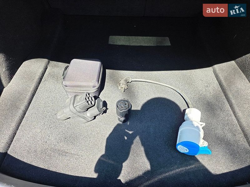 Седан Tesla Model 3 2018 в Бердичеве