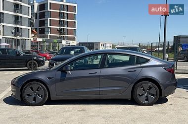 Седан Tesla Model 3 2023 в Львове