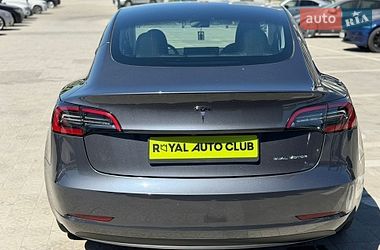 Седан Tesla Model 3 2023 в Львове