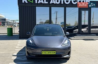 Седан Tesla Model 3 2023 в Львове