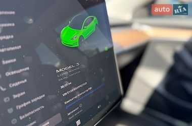 Седан Tesla Model 3 2023 в Львове