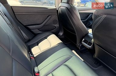 Седан Tesla Model 3 2023 в Львове