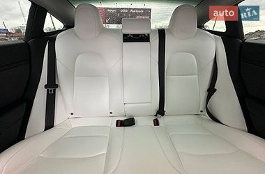 Седан Tesla Model 3 2021 в Чернигове