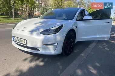 Седан Tesla Model 3 2021 в Чернигове