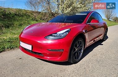 Седан Tesla Model 3 2018 в Тернополі
