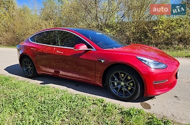 Седан Tesla Model 3 2018 в Тернополе