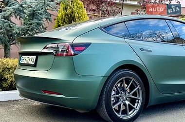 Седан Tesla Model 3 2023 в Одессе