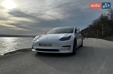 Седан Tesla Model 3 2018 в Кропивницькому