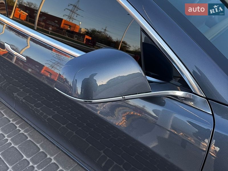 Седан Tesla Model 3 2020 в Днепре
