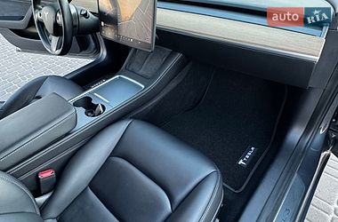 Седан Tesla Model 3 2020 в Днепре